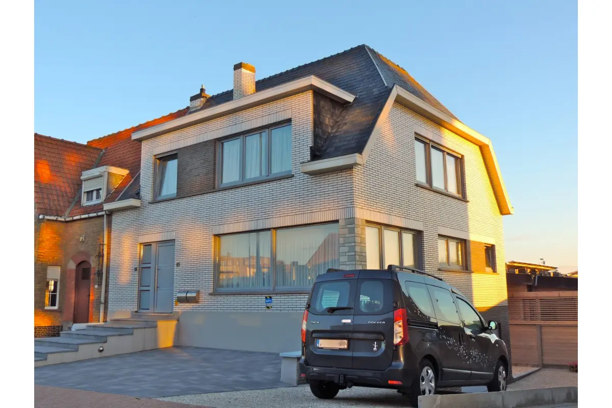 Appartement te  huur in Oostende 8400 1050.00€ 2 slaapkamers 147.00m² - Zoekertje 642694