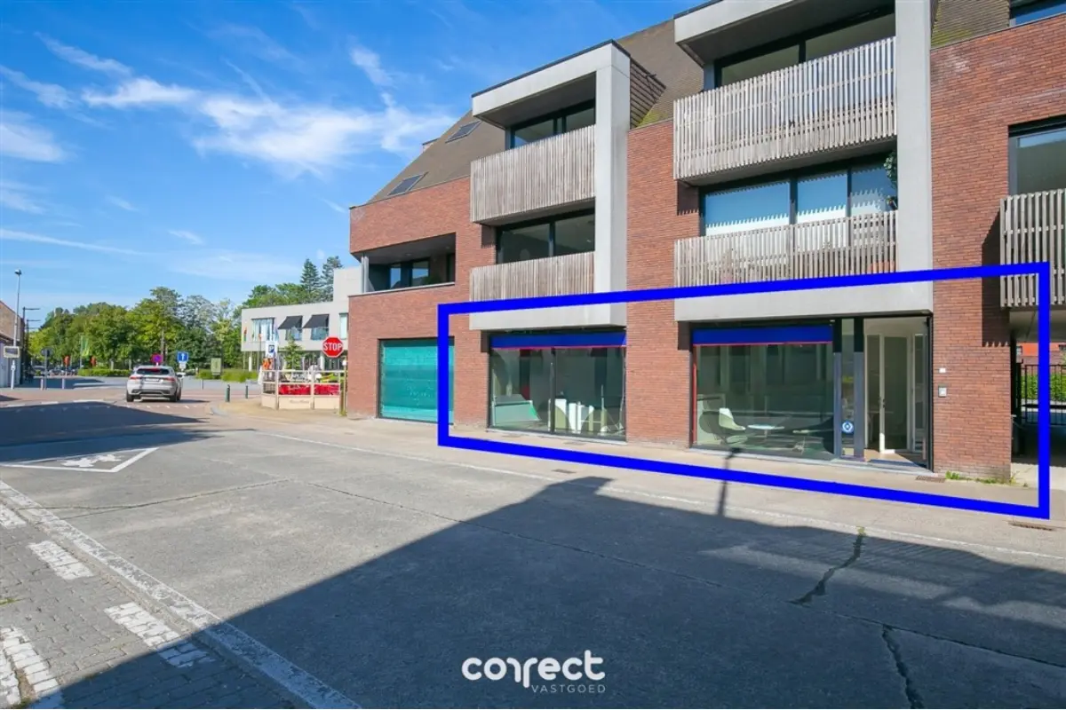 Handelszaak te  koop in Zedelgem 8210 228000.00€  slaapkamers 107.00m² - Zoekertje 644053