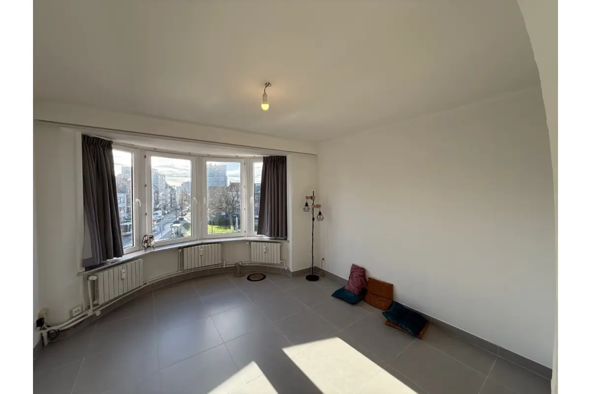 Appartement te  huur in Oostende 8400 780.00€ 2 slaapkamers m² - Zoekertje 643742