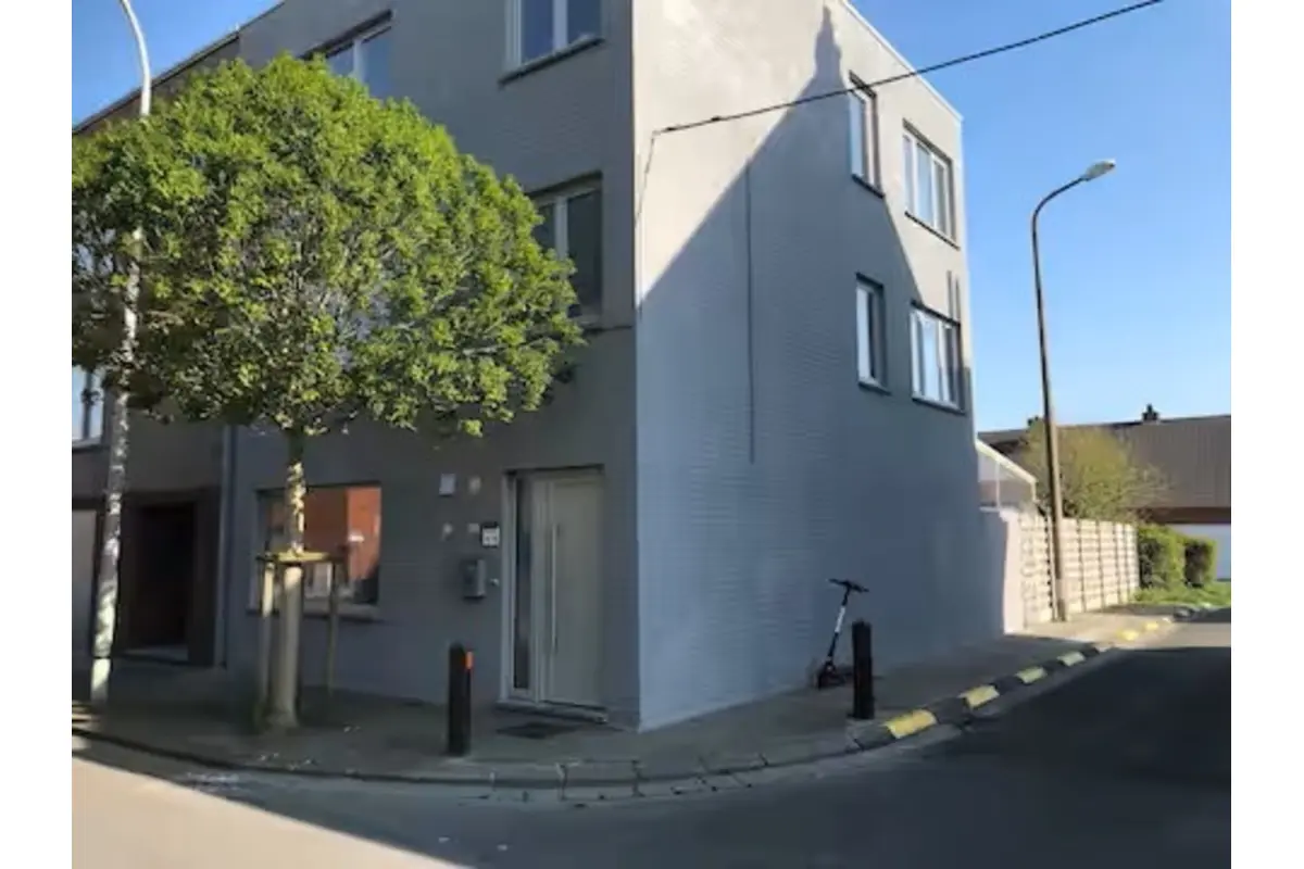 Huis te  koop in Bredene 8450 394500.00€ 6 slaapkamers 200.00m² - Zoekertje 644640