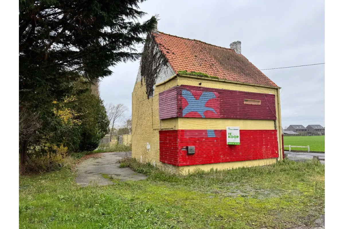 Huis te  koop in Eernegem 8480 155000.00€ 3 slaapkamers m² - Zoekertje 645461