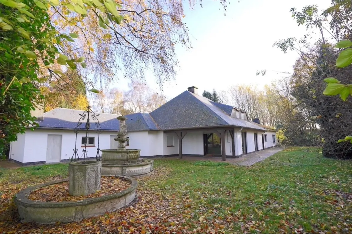Huis te  koop in Otegem 8553 875000.00€ 4 slaapkamers 461.00m² - Zoekertje 645980