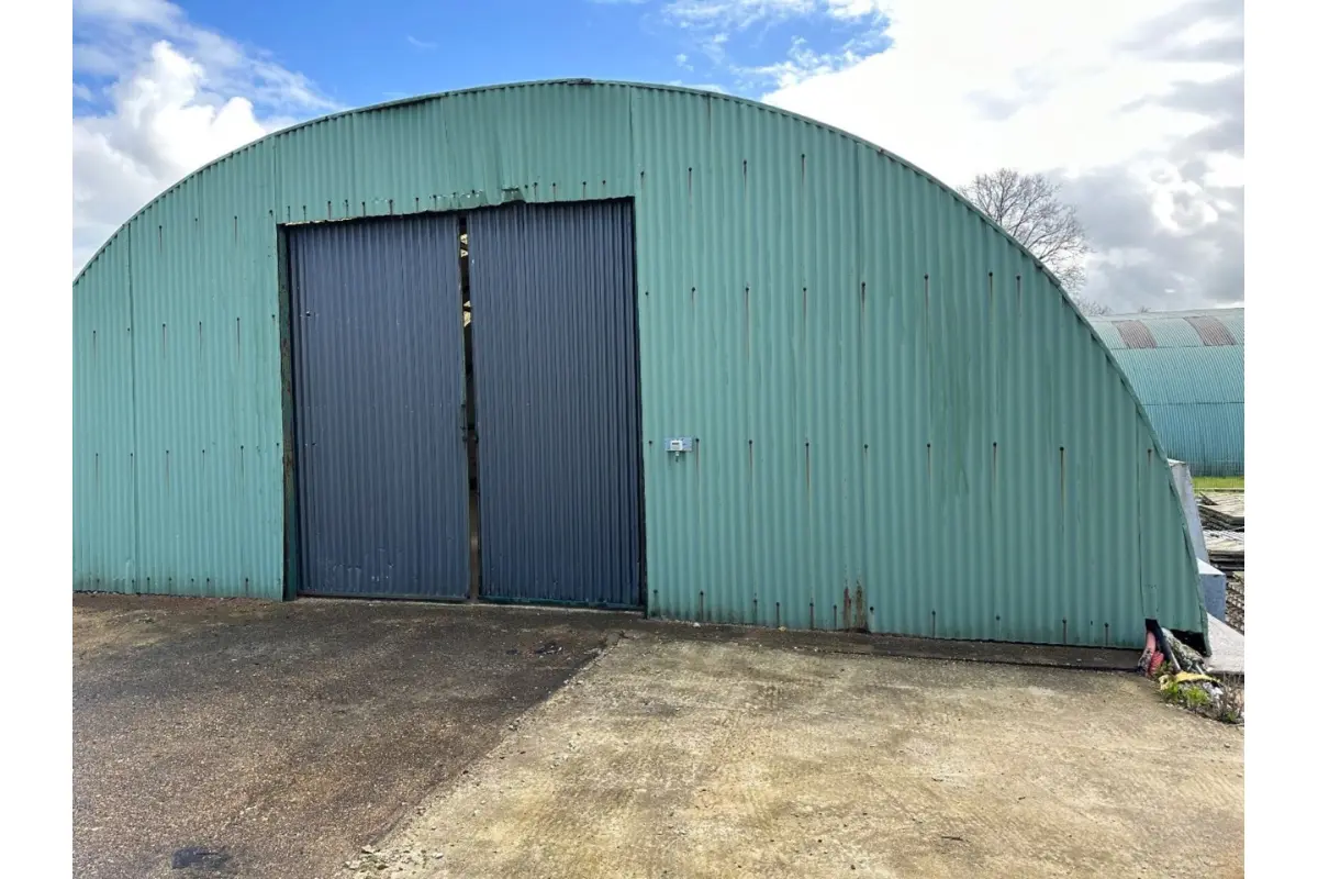 Handelszaak te  huur in Torhout 8820 395.00€  slaapkamers 125.00m² - Zoekertje 645905