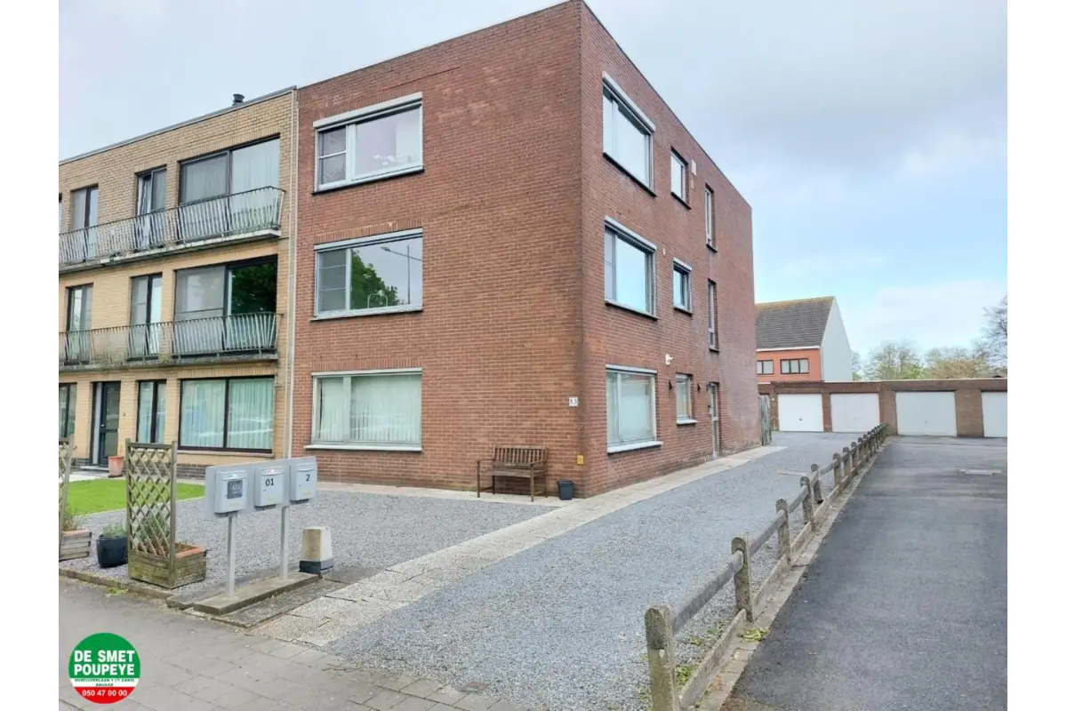 Parking & garage te  huur in Sint-Kruis 8310 90.00€  slaapkamers m² - Zoekertje 645915