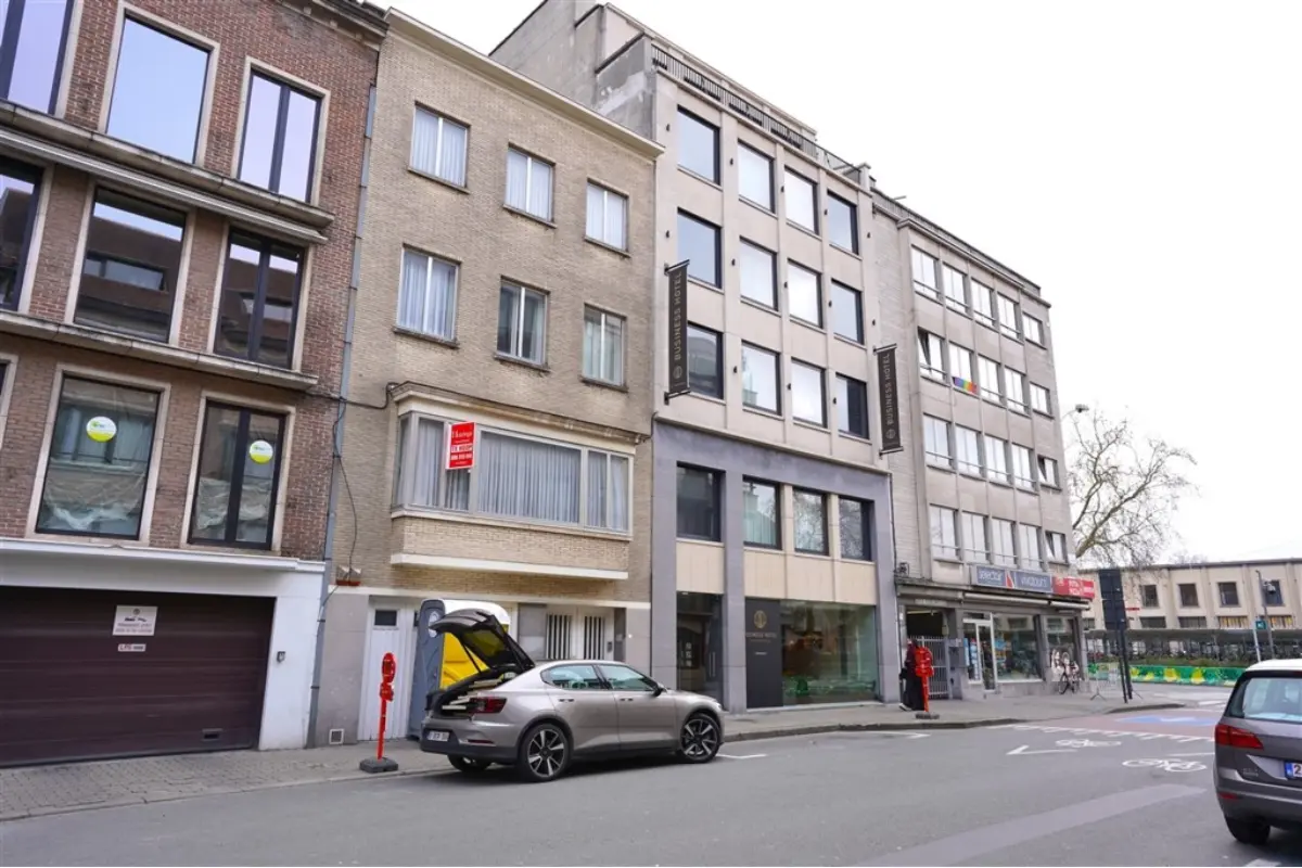 Huis te  koop in Kortrijk 8500 475000.00€ 3 slaapkamers 329.00m² - Zoekertje 645965