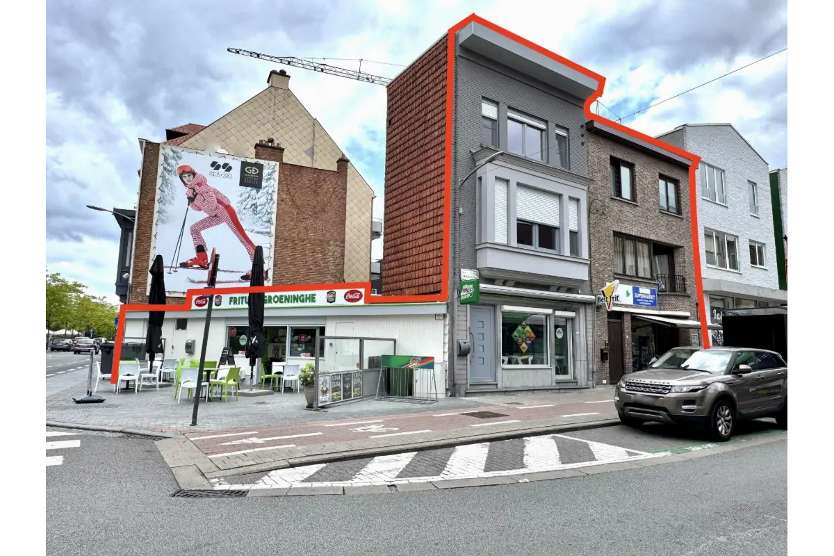Huis te  koop in Kortrijk 8500 1200000.00€ 3 slaapkamers 300.00m² - Zoekertje 646474