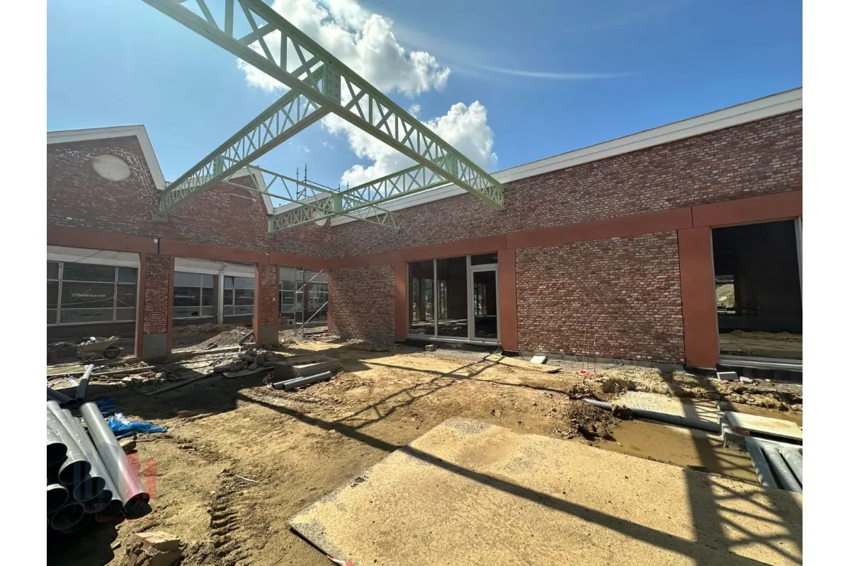 Handelszaak te  koop in Kortrijk 8500 801694.00€  slaapkamers 397.00m² - Zoekertje 647929