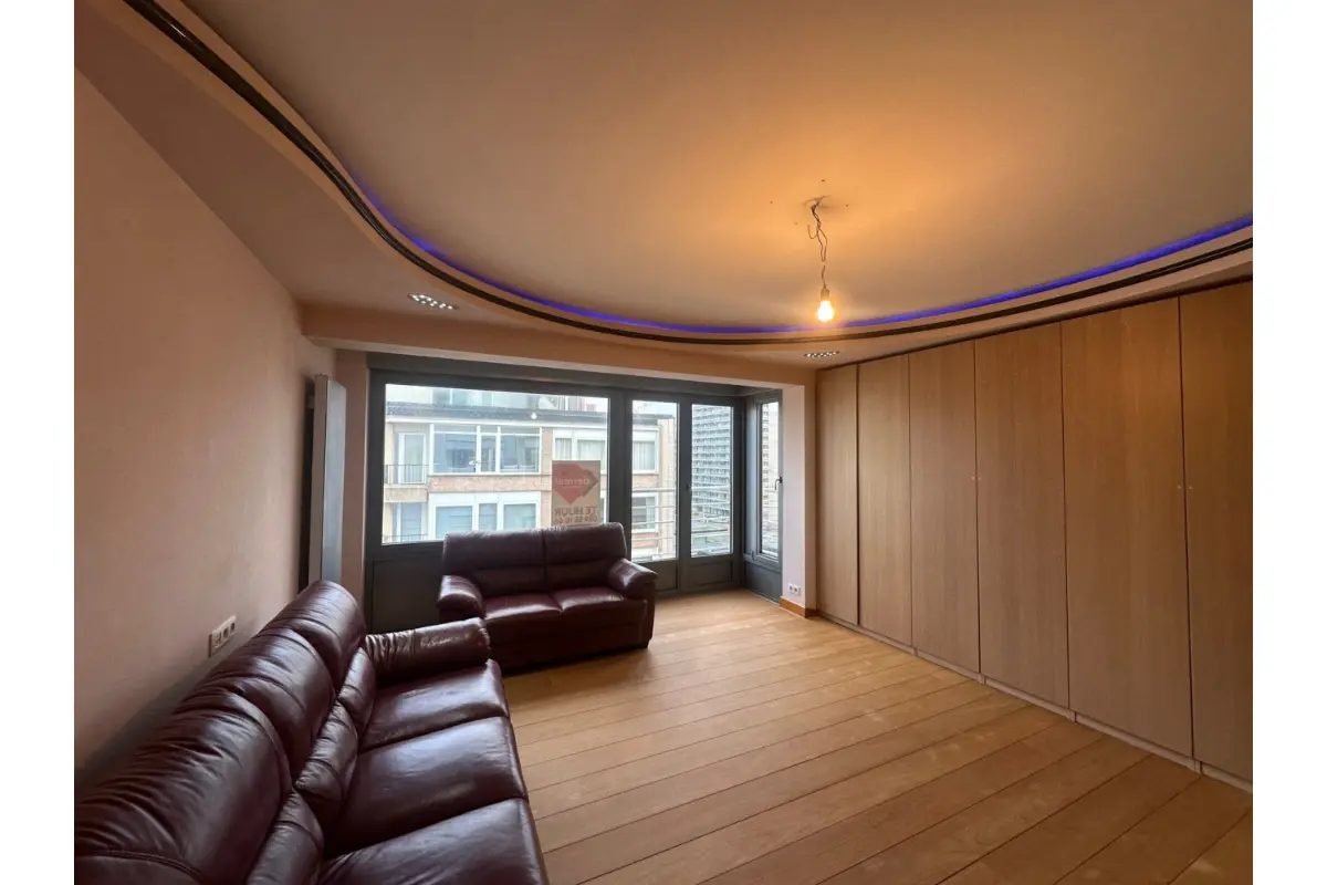 Appartement te  huur in Oostende 8400 975.00€ 2 slaapkamers m² - Zoekertje 647953