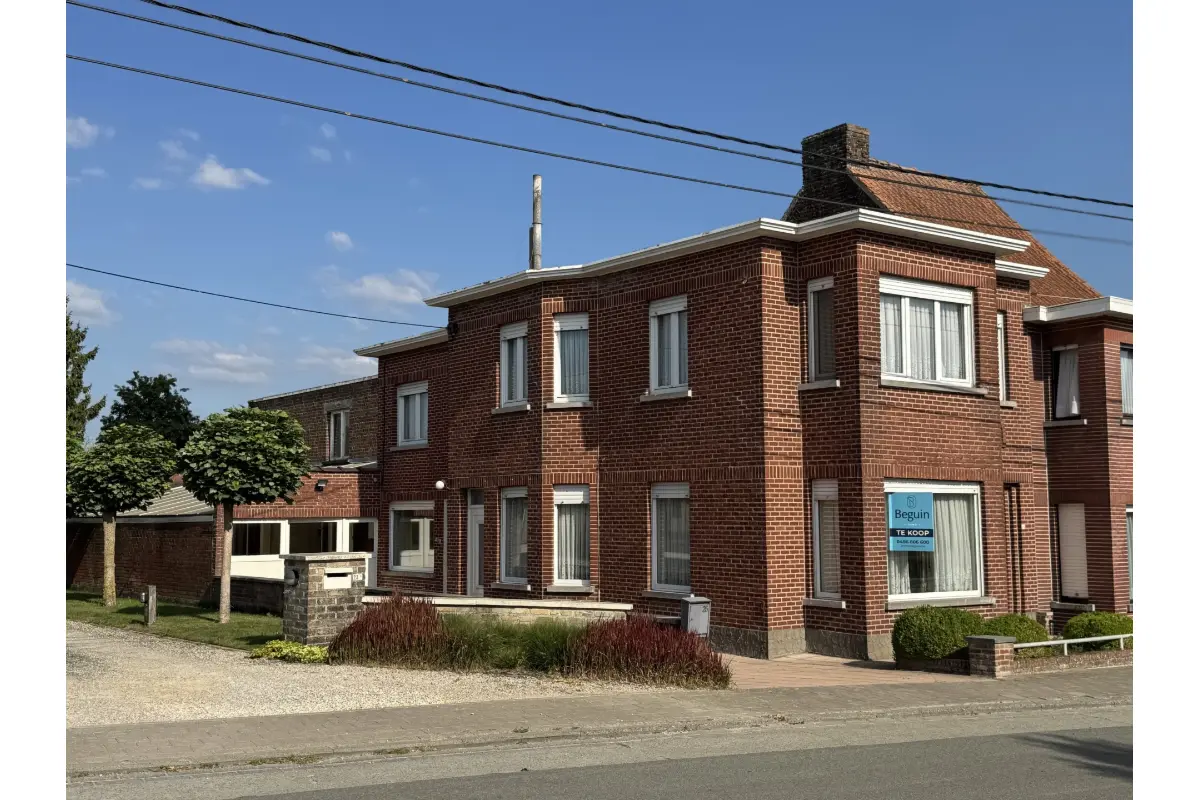 Huis te  koop in Otegem 8553 249000.00€ 4 slaapkamers 200.00m² - Zoekertje 648154