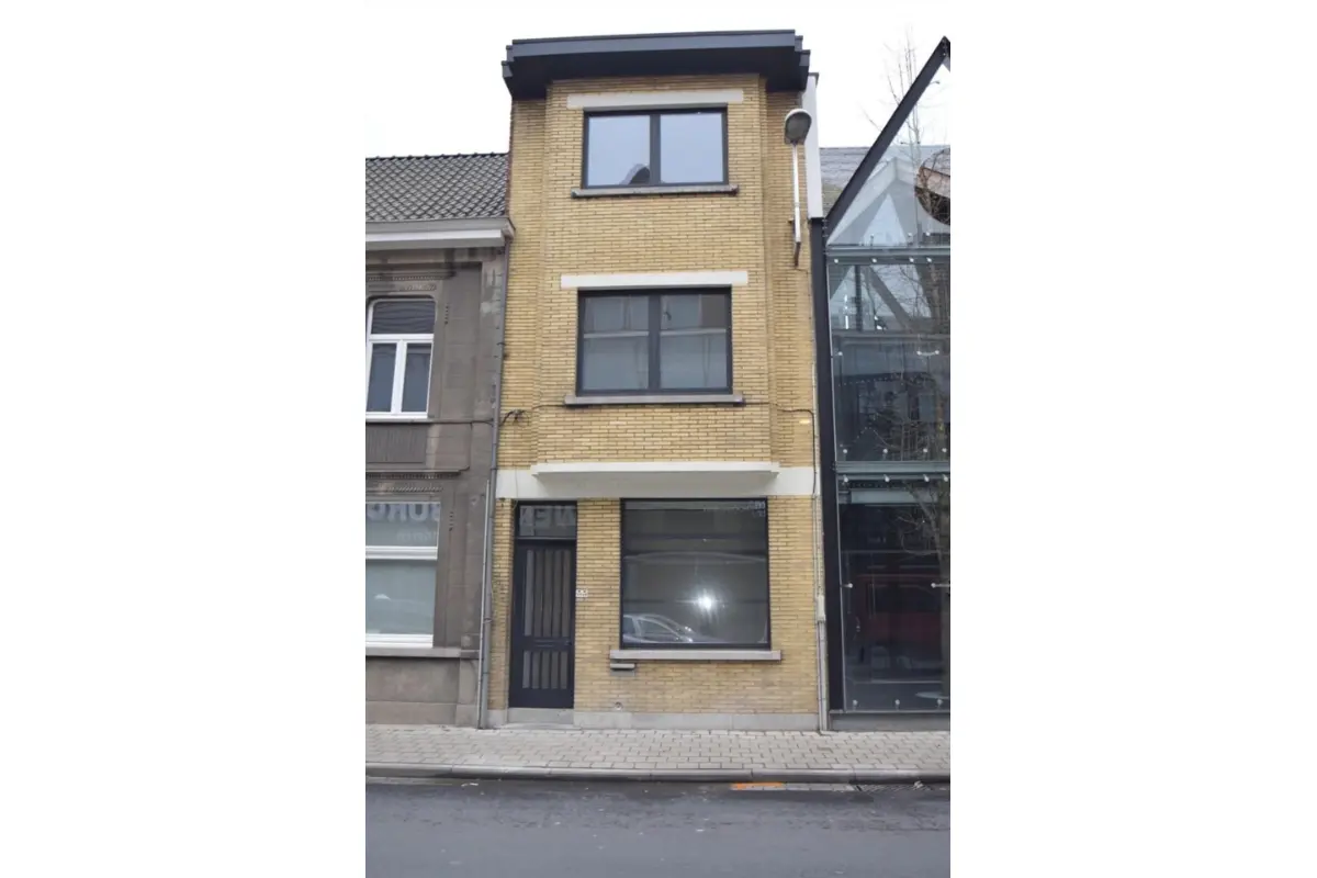 Huis te  huur in Roeselare 8800 785.00€ 4 slaapkamers 118.00m² - Zoekertje 648857
