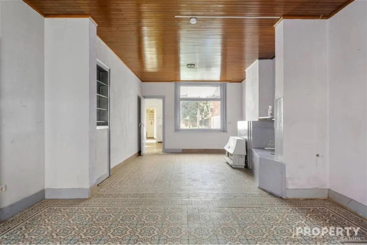 Huis te  koop in Izegem 8870 185000.00€ 3 slaapkamers 190.00m² - Zoekertje 649403