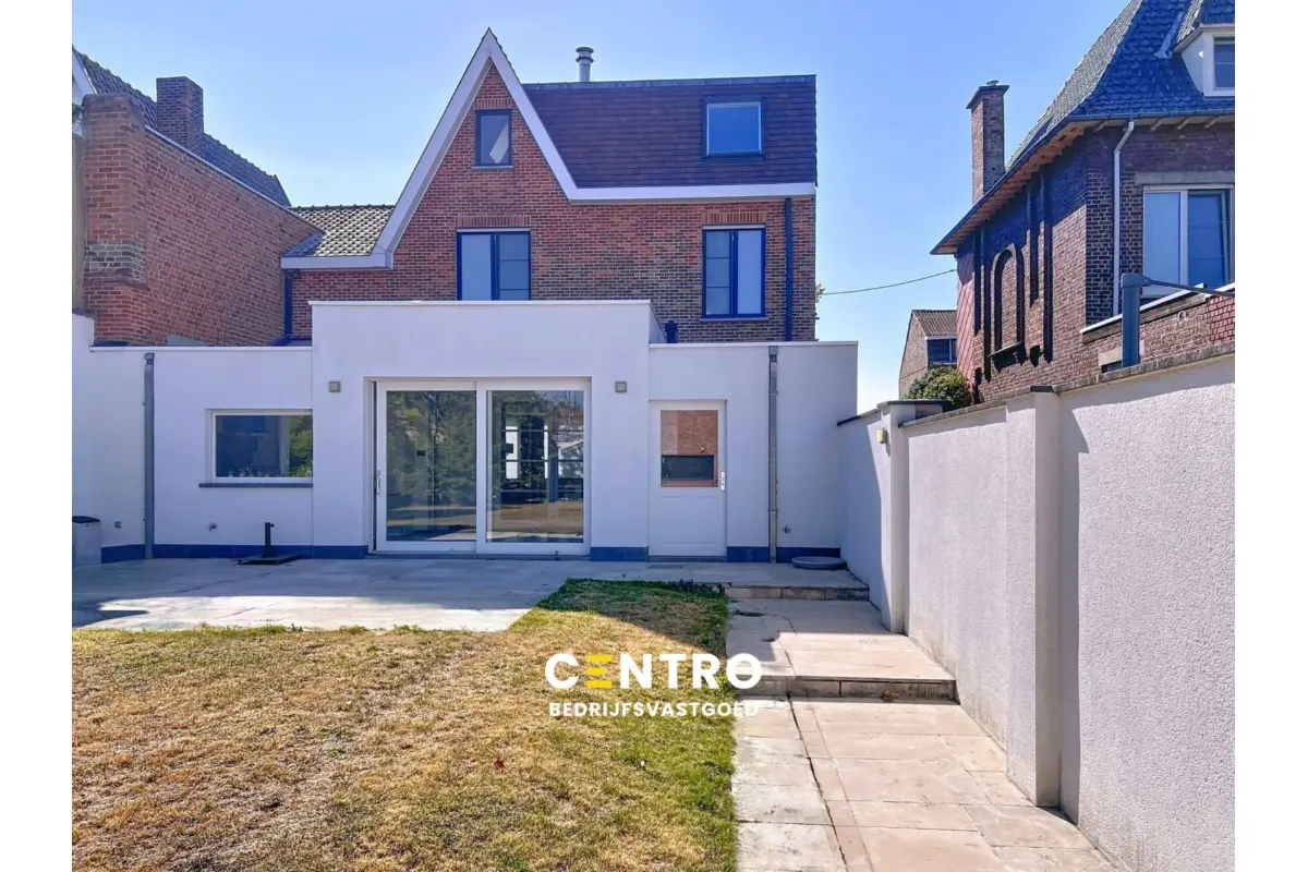 Handelszaak te  koop in Kortrijk 8500 870000.00€ 5 slaapkamers 1012.00m² - Zoekertje 649627