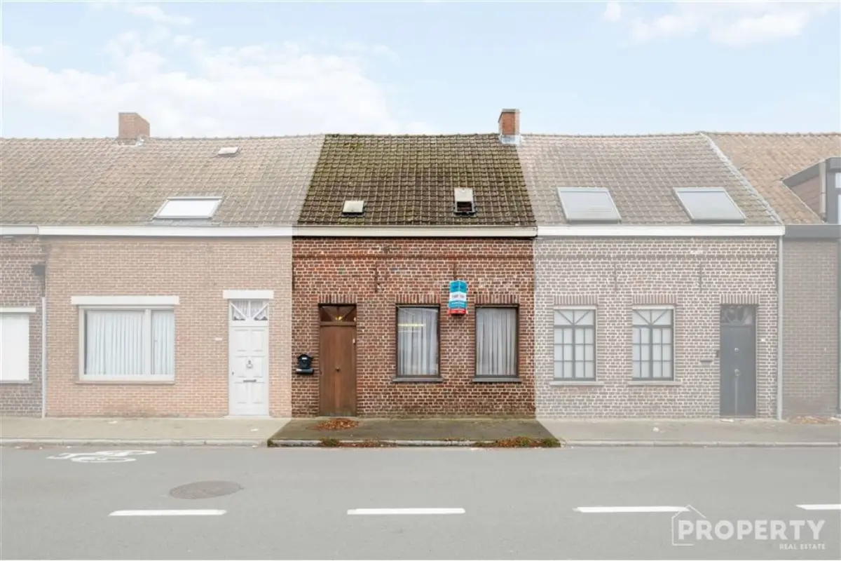 Huis te  koop in Zwevegem 8550 135000.00€ 2 slaapkamers 103.00m² - Zoekertje 650053