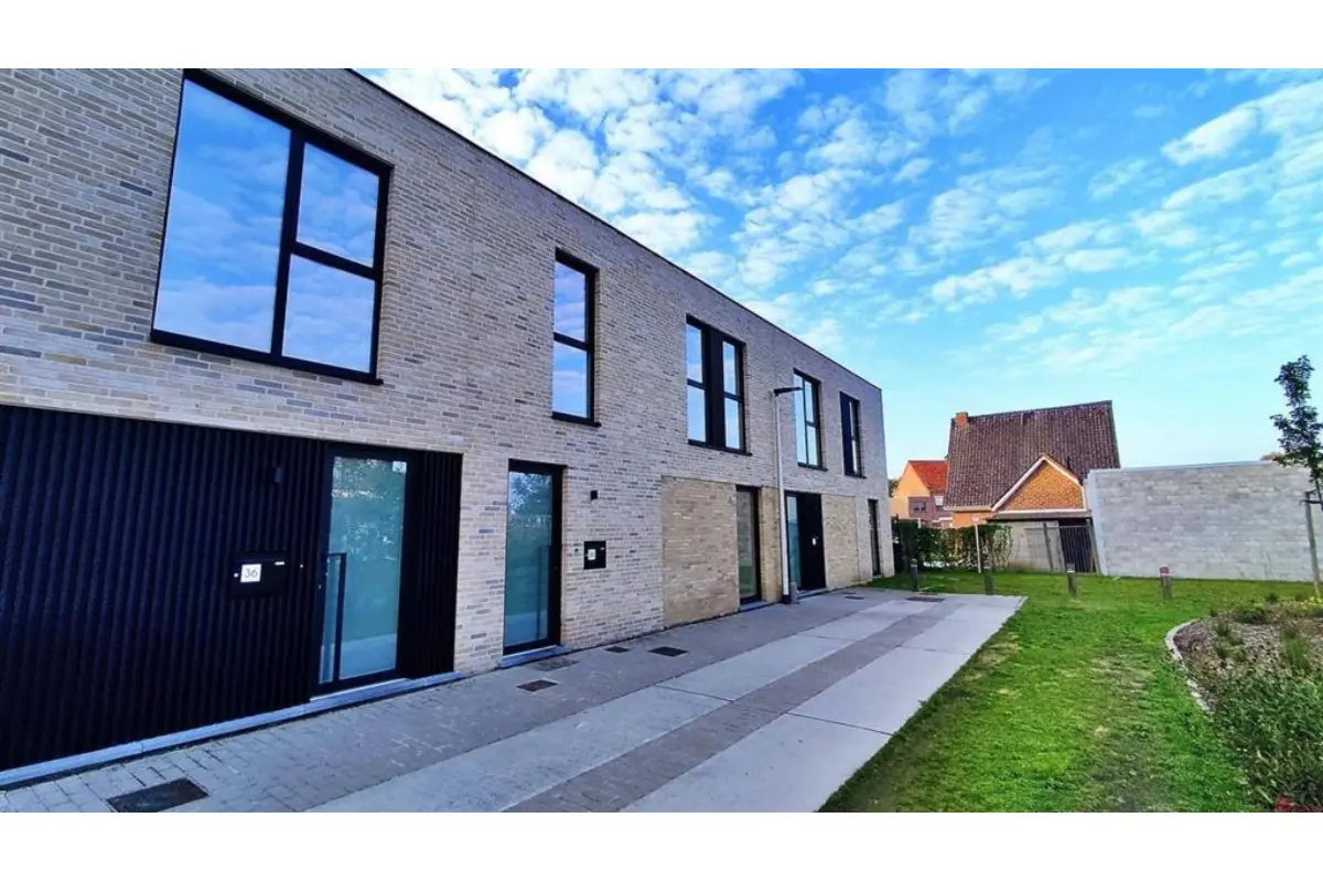 Huis te  huur in Wevelgem 8560 965.00€ 3 slaapkamers 132.00m² - Zoekertje 650233
