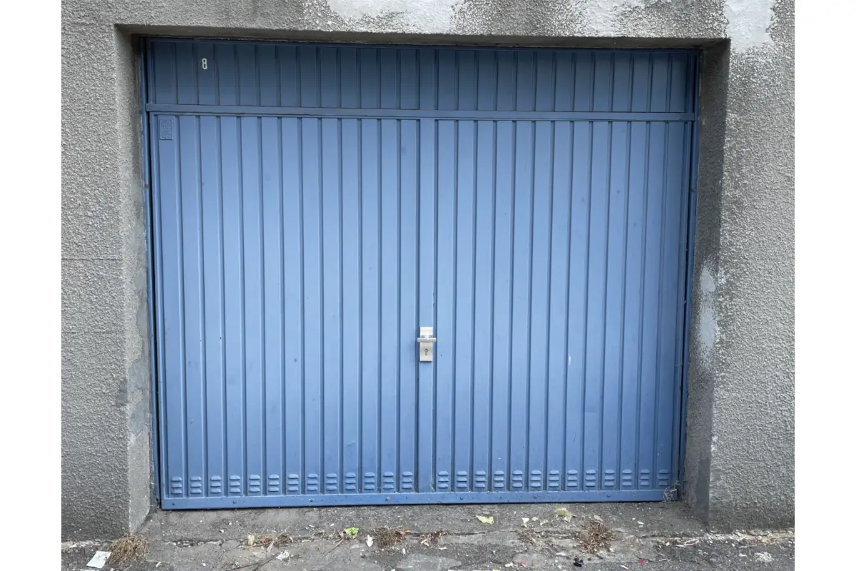 Box te  koop in Sint-Michiels 8200 29000.00€  slaapkamers m² - Zoekertje 650218