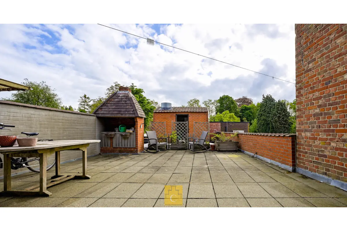 Huis te  koop in Loppem 8210 374000.00€ 5 slaapkamers m² - Zoekertje 650450