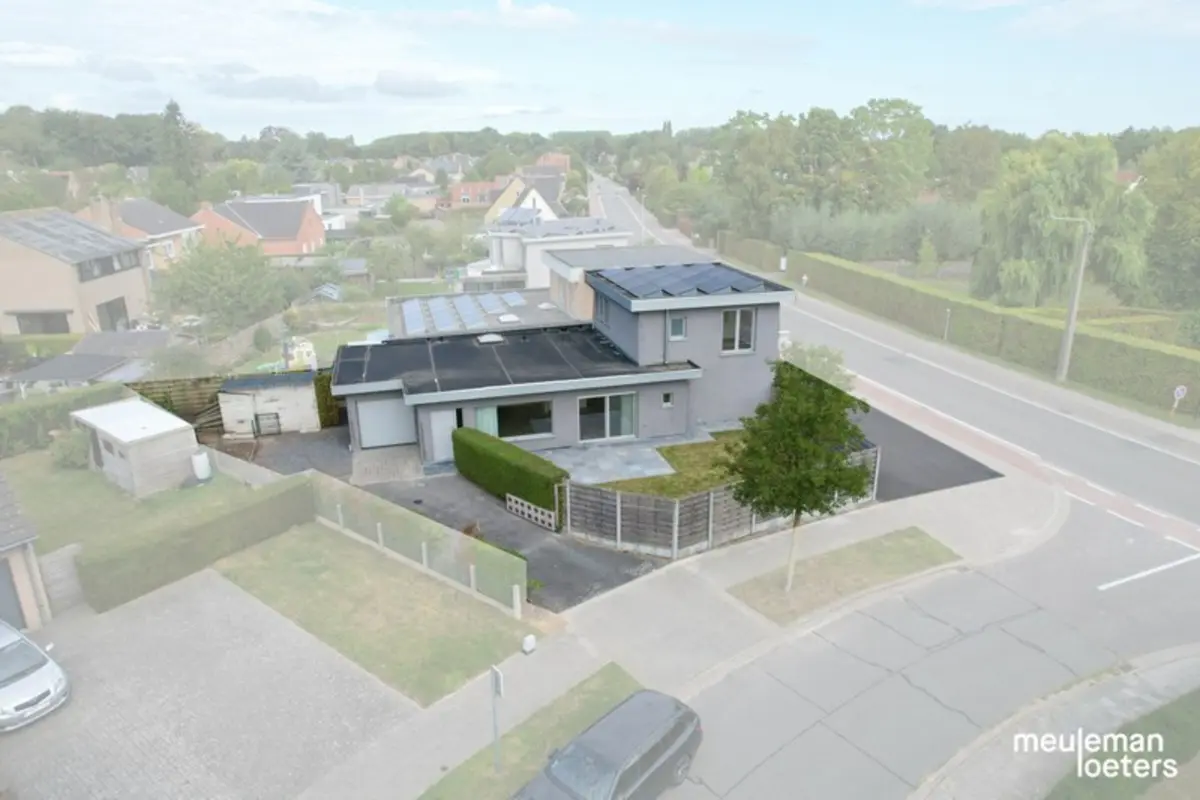 Huis te  koop in Oostkamp 8020 460000.00€ 3 slaapkamers 185.00m² - Zoekertje 650648