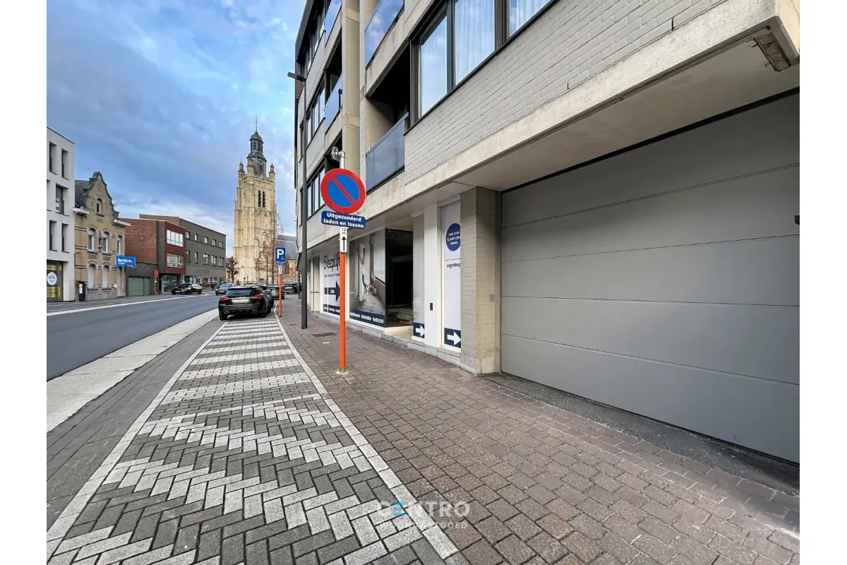 Parking te  koop in Roeselare 8800 27500.00€  slaapkamers m² - Zoekertje 650441