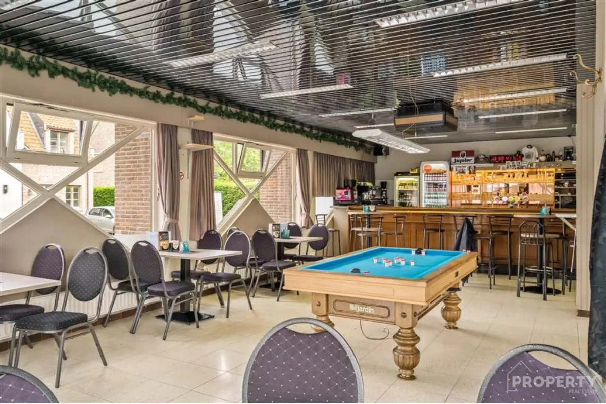 Handelszaak te  koop in Oostrozebeke 8780 75000.00€  slaapkamers 592.00m² - Zoekertje 651509