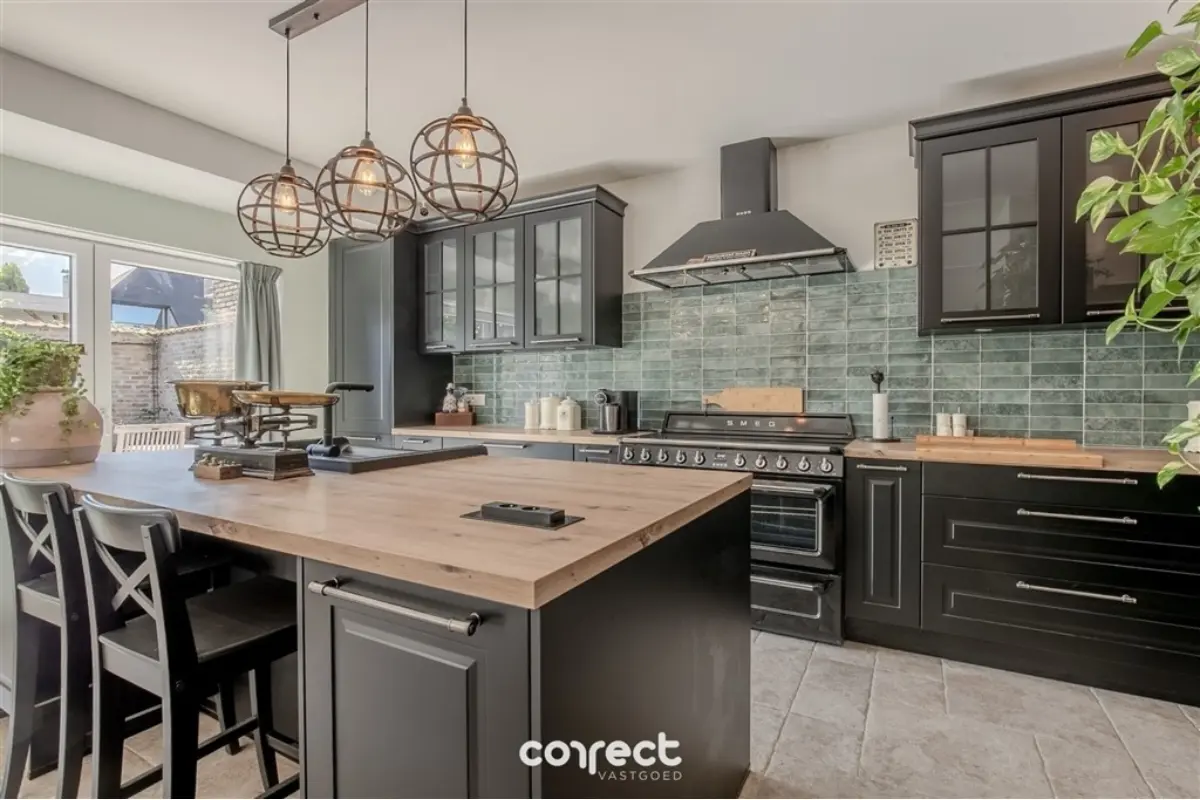 Huis te  in Veurne 8630 389000.00€ 2 slaapkamers m² - Zoekertje 651475