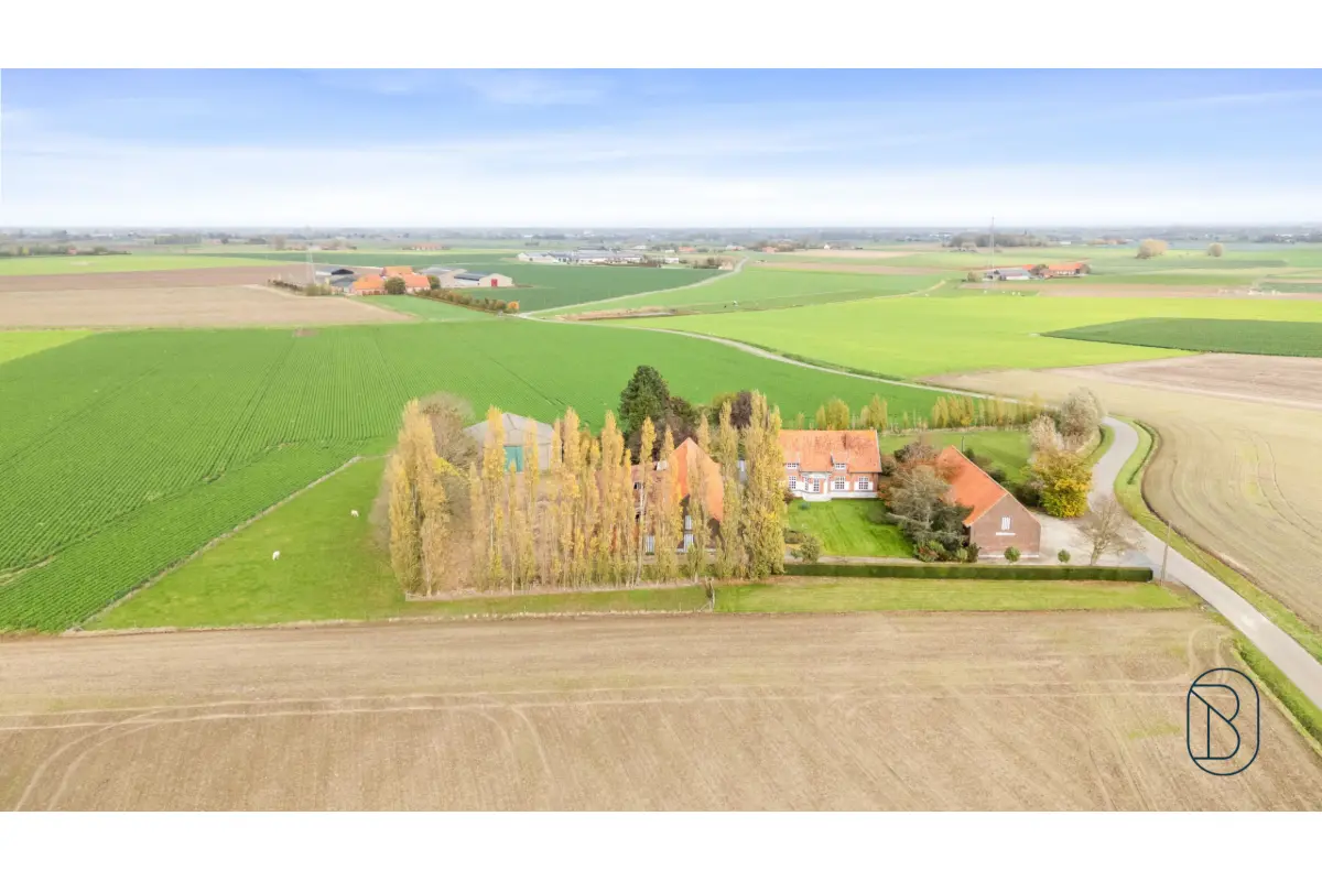 Huis te  koop in Ieper 8900 750000.00€ 4 slaapkamers 1500.00m² - Zoekertje 651870