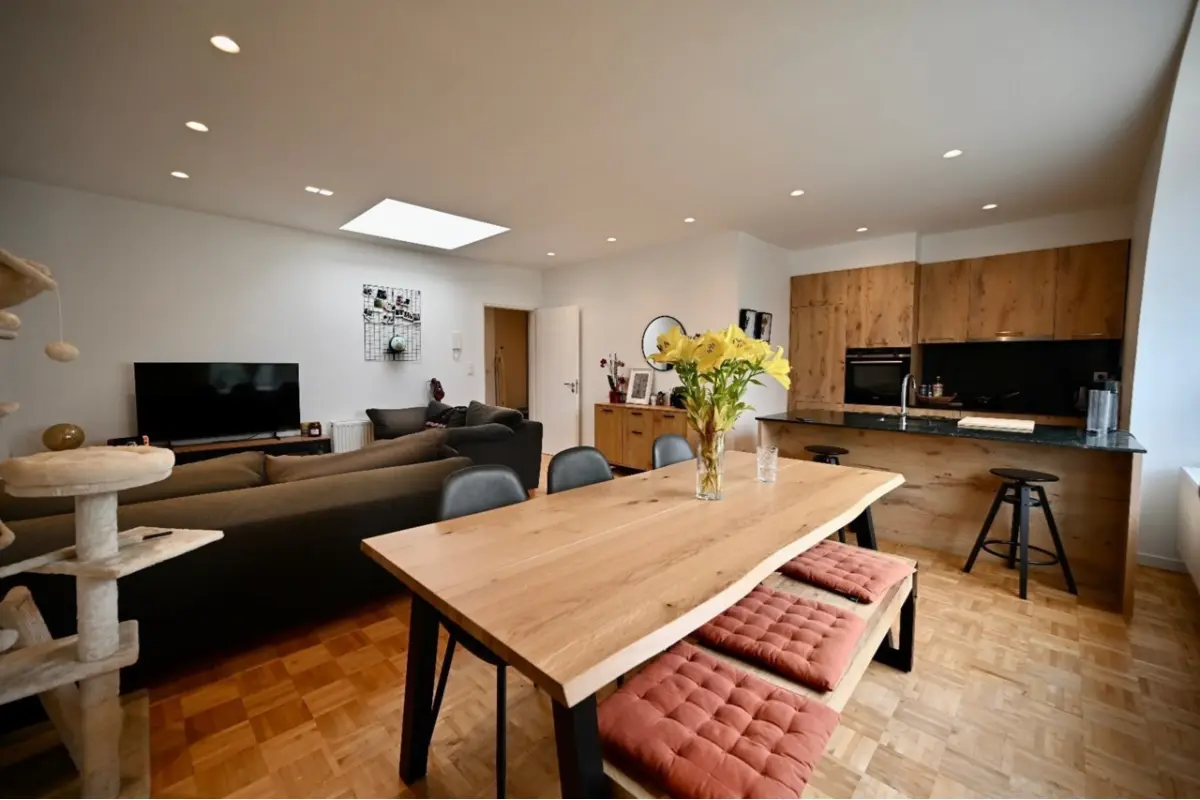 Appartement te  huur in Oostende 8400 895.00€ 2 slaapkamers 74.00m² - Zoekertje 652185