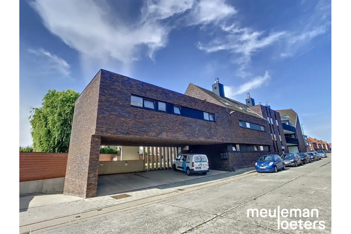 Appartement te  huur in Oostkamp 8020 940.00€ 2 slaapkamers 73.00m² - Zoekertje 653184