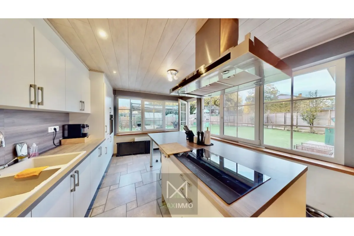 Huis te  koop in Aalbeke 8511 349500.00€ 3 slaapkamers 146.00m² - Zoekertje 653213