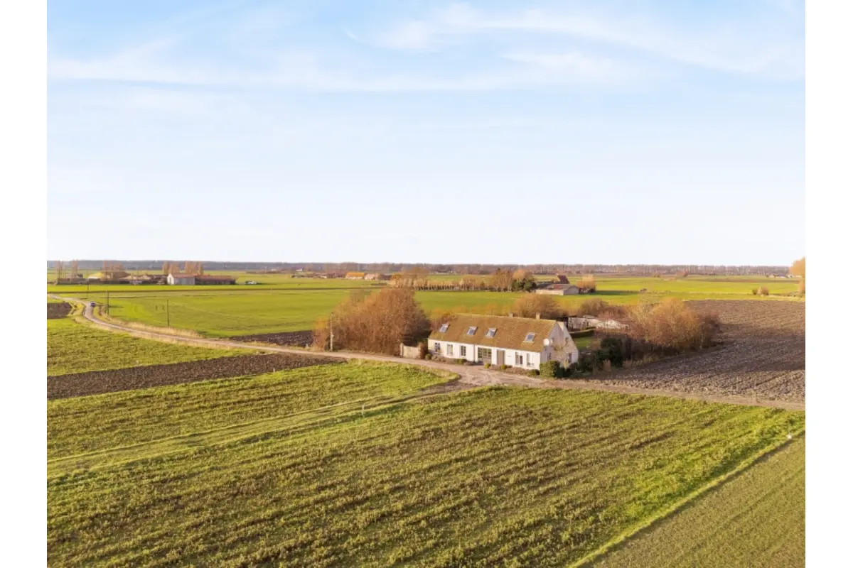 Huis te  koop in Damme 8340 1150000.00€ 6 slaapkamers 345.00m² - Zoekertje 653788