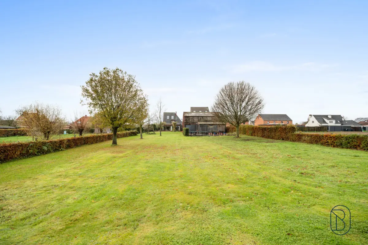 Mixgebouw te  koop in Zwevegem 8550 860000.00€ 4 slaapkamers 315.00m² - Zoekertje 654527