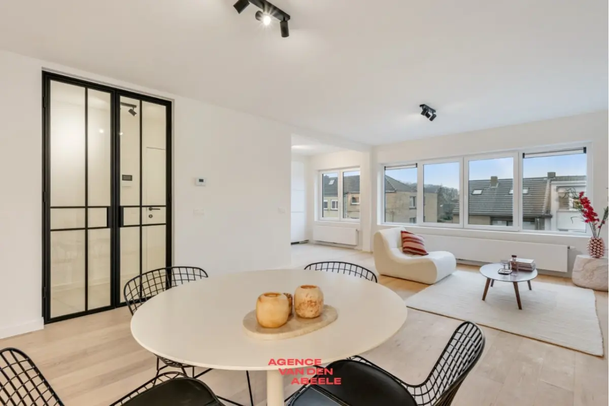 Appartement te  koop in Assebroek 8310 320000.00€ 2 slaapkamers 82.00m² - Zoekertje 655292