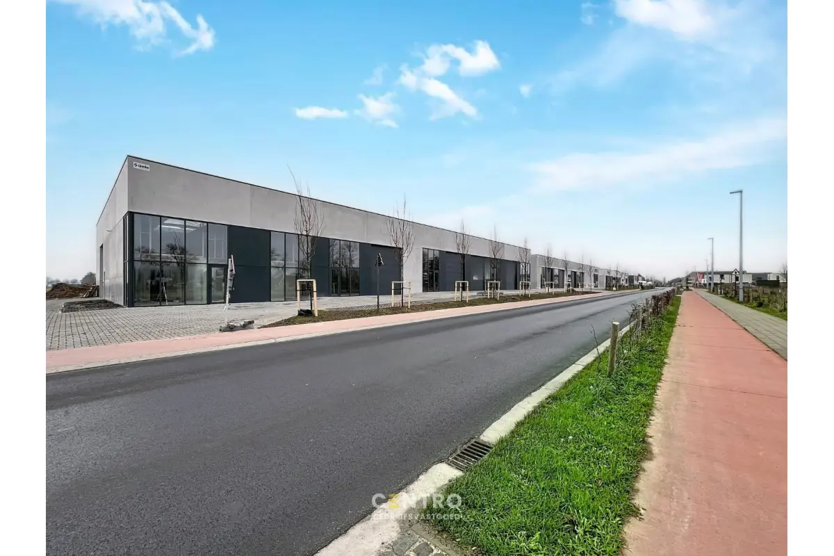 Handelszaak te  koop in Dentergem 8720 420000.00€  slaapkamers 276.39m² - Zoekertje 655068