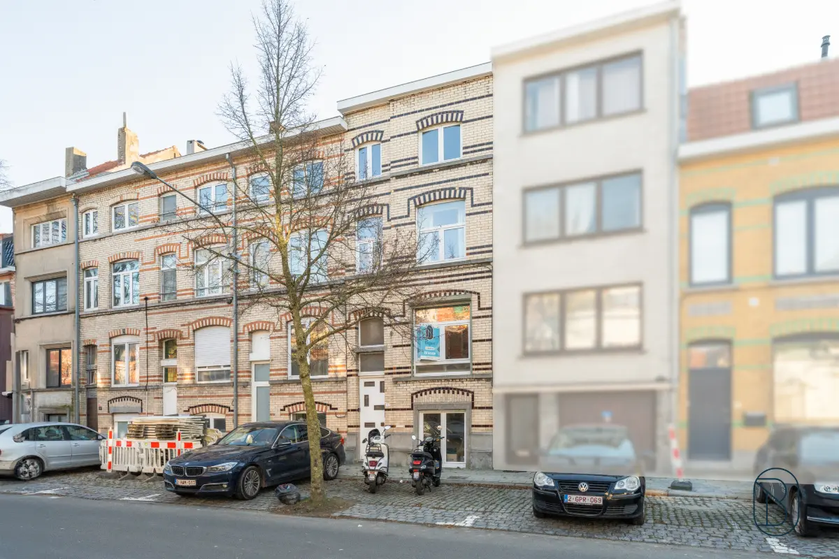 Huis te  koop in Kortrijk 8500 279000.00€ 4 slaapkamers 211.00m² - Zoekertje 655763