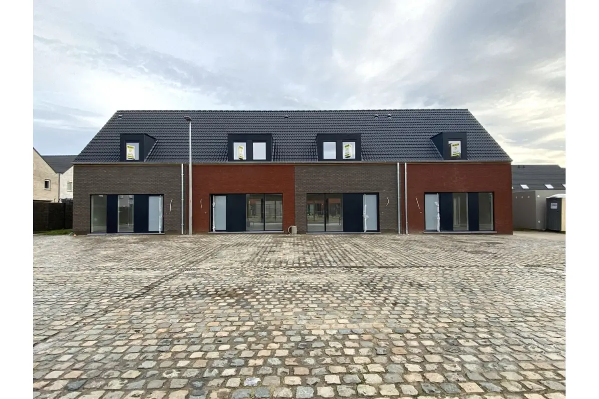 Huis te  huur in Heule 8501 1250.00€ 3 slaapkamers 120.00m² - Zoekertje 656823