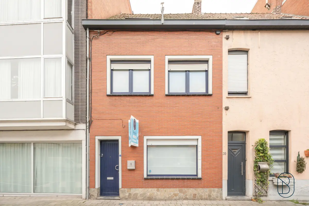 Huis te  koop in Waregem 8790 265000.00€ 3 slaapkamers 160.00m² - Zoekertje 658436