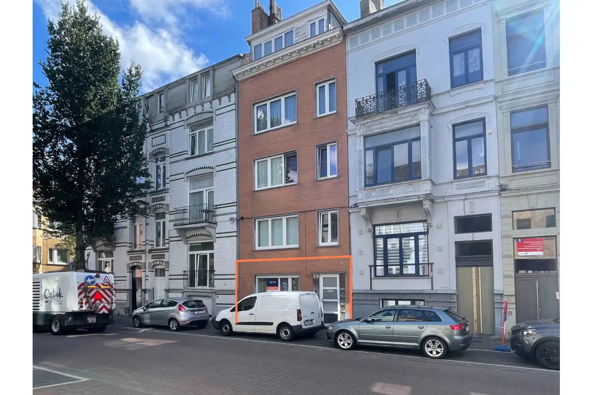 Appartement te  koop in Oostende 8400 135000.00€ 1 slaapkamers 73.00m² - Zoekertje 657819