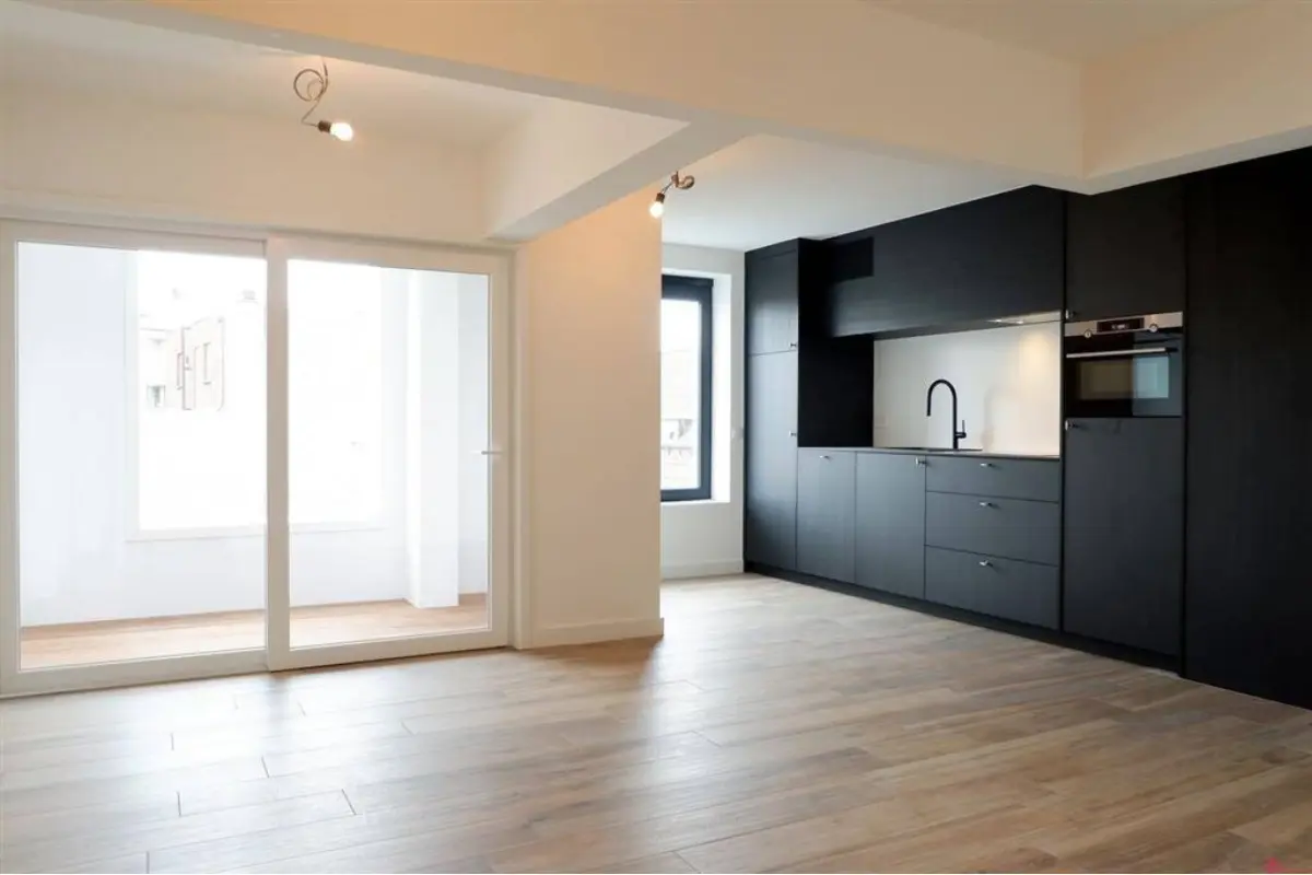 Appartement te  koop in Kortrijk 8500 148000.00€ 1 slaapkamers 50.00m² - Zoekertje 657438