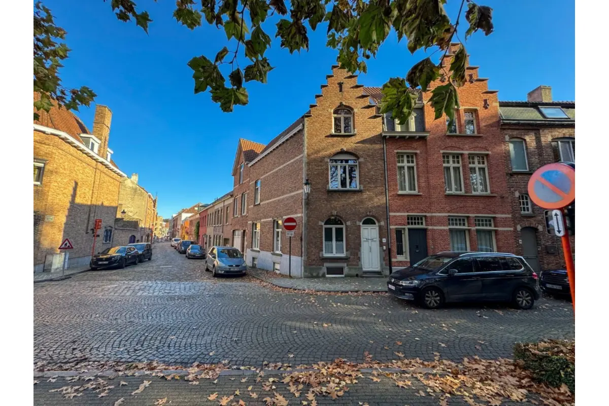 Appartementsgebouw te  koop in Brugge 8000 265000.00€ 4 slaapkamers 171.00m² - Zoekertje 657111