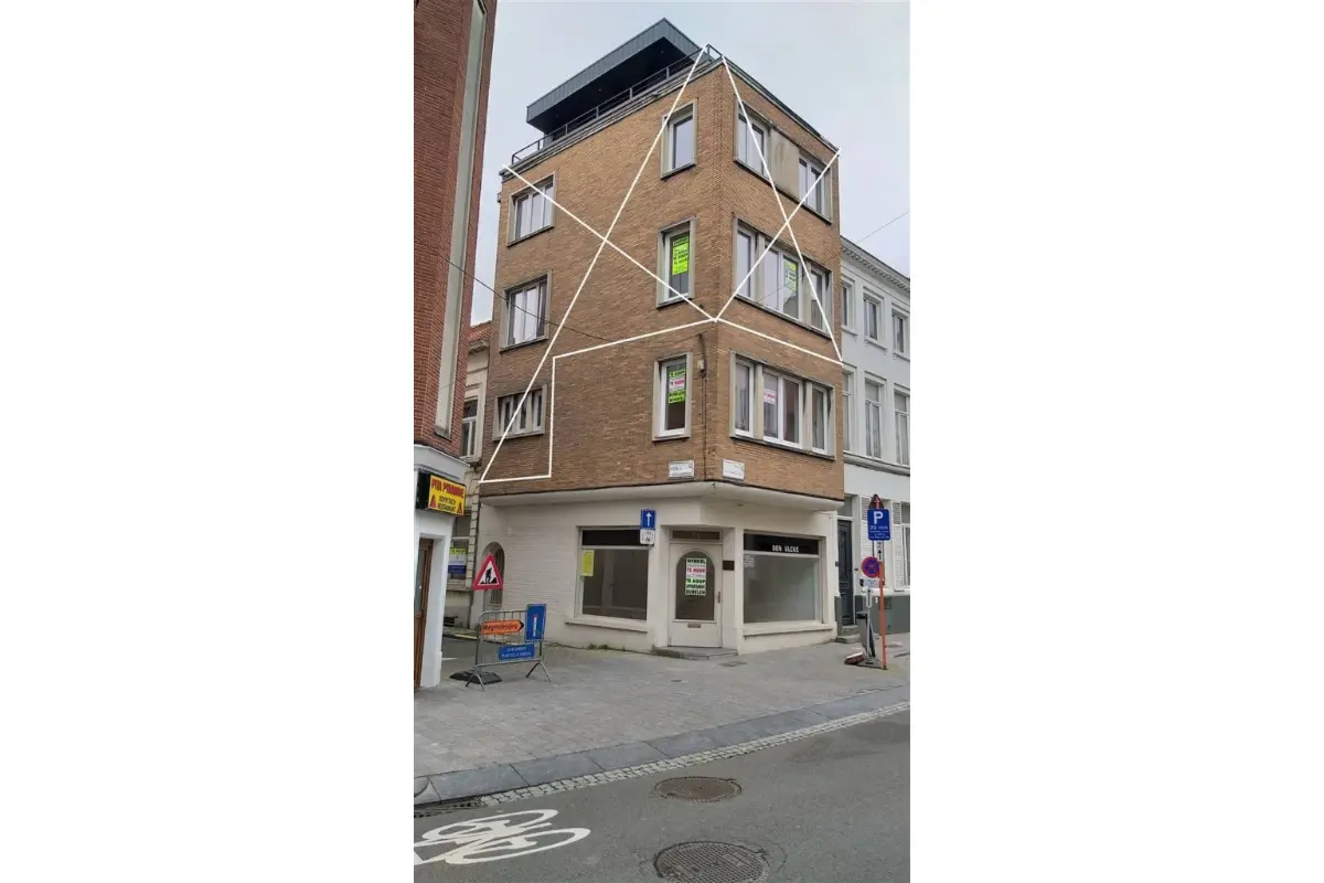 Handelszaak te  huur in Kortrijk 8500 590.00€  slaapkamers m² - Zoekertje 659493