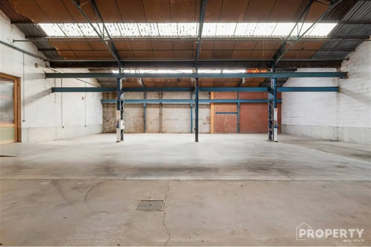 Handelszaak te  koop in Izegem 8870 262800.00€  slaapkamers m² - Zoekertje 658933