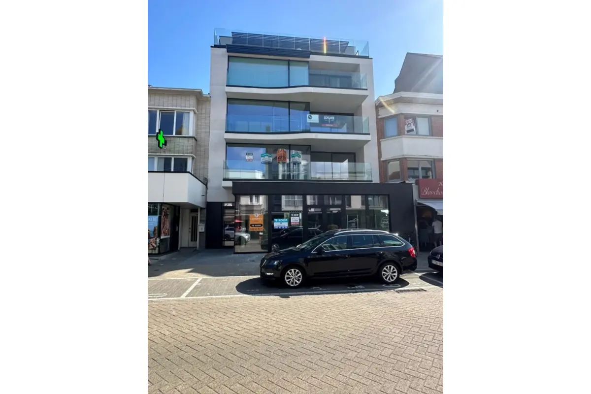 Handelszaak te  koop in Koksijde 8670 485000.00€  slaapkamers 222.00m² - Zoekertje 659340