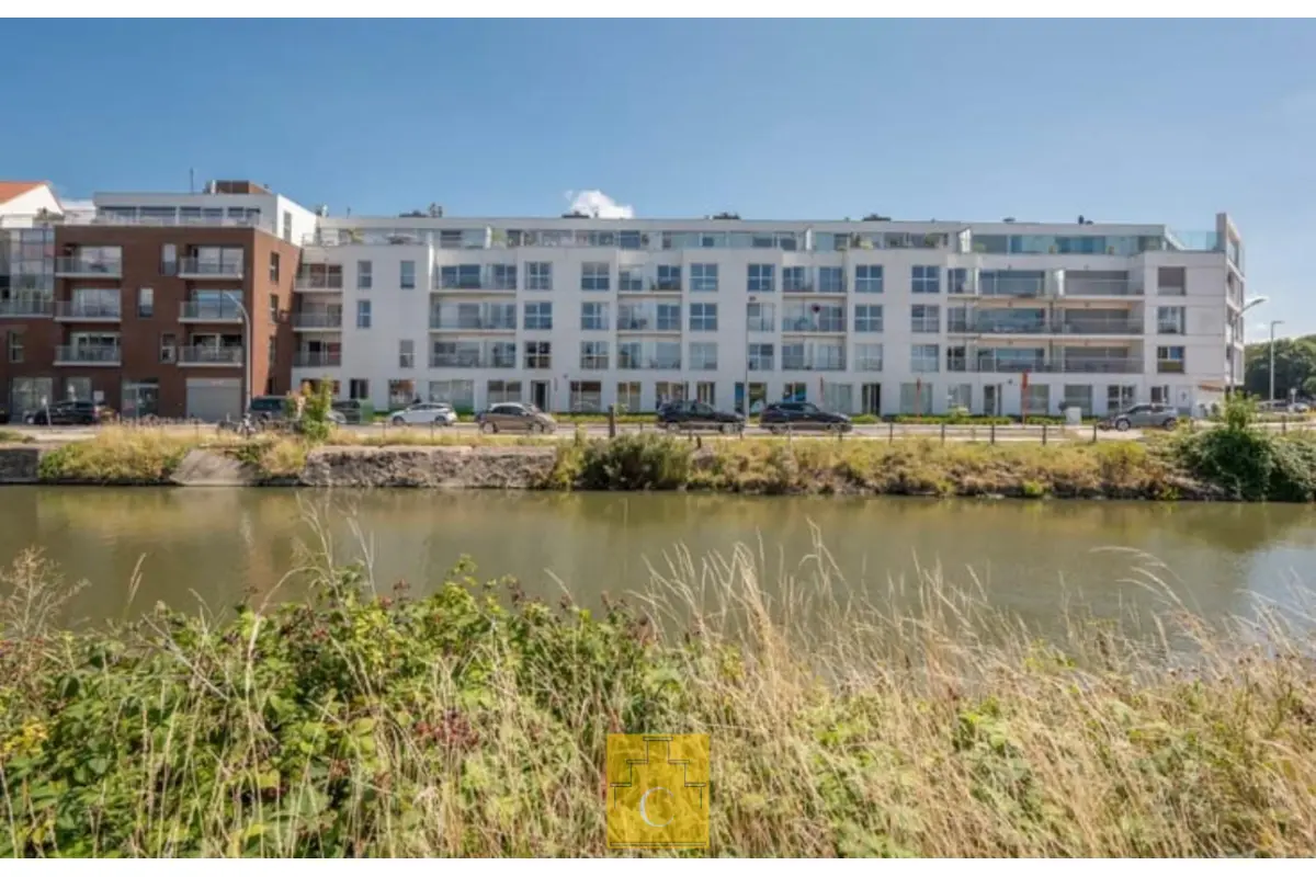 Appartement te  huur in Sint-Kruis 8310 950.00€ 2 slaapkamers 93.00m² - Zoekertje 658978