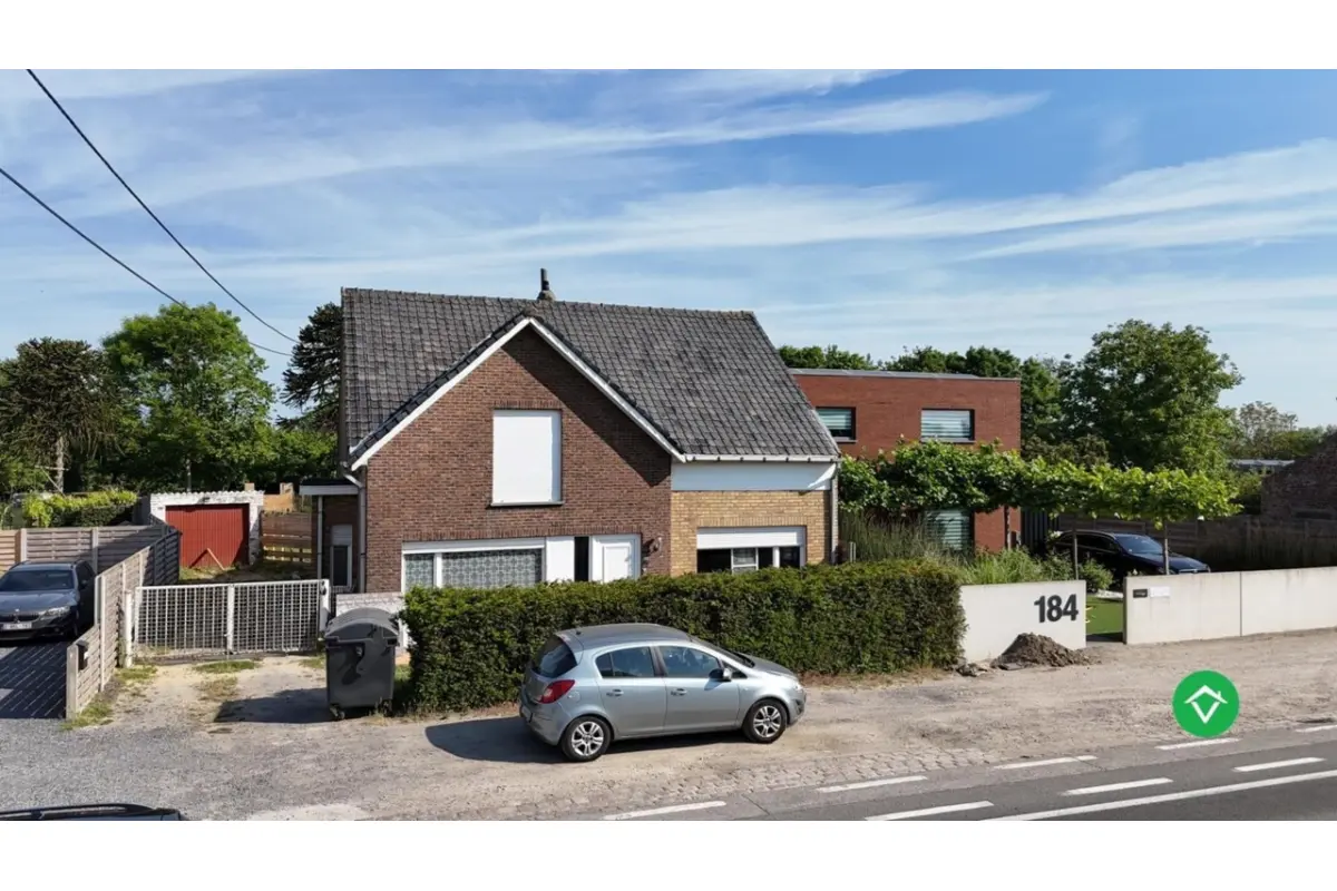 Huis te  koop in Ichtegem 8480 270000.00€ 4 slaapkamers 222.00m² - Zoekertje 659301