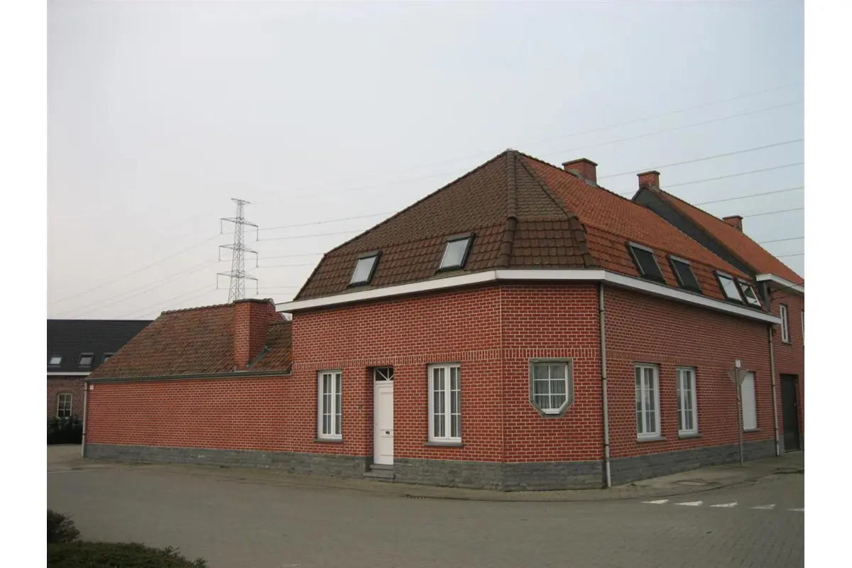 Huis te  koop in Otegem 8553 265000.00€ 4 slaapkamers m² - Zoekertje 661286