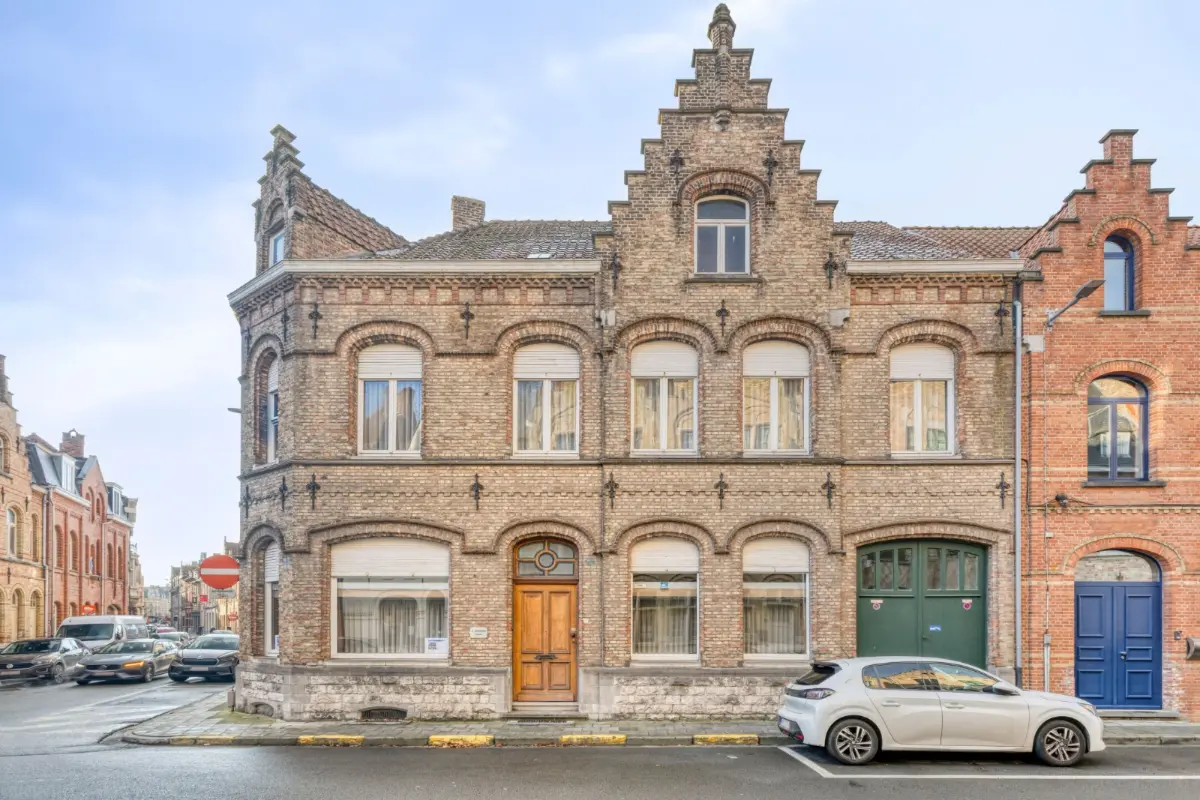 Appartementsgebouw te  koop in Ieper 8900 325000.00€ 4 slaapkamers 261.00m² - Zoekertje 660904