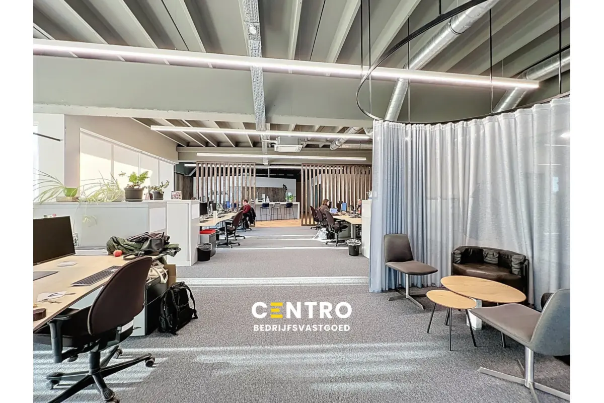 Handelszaak te  huur in Ieper 8900 0.00€  slaapkamers 162.22m² - Zoekertje 661116