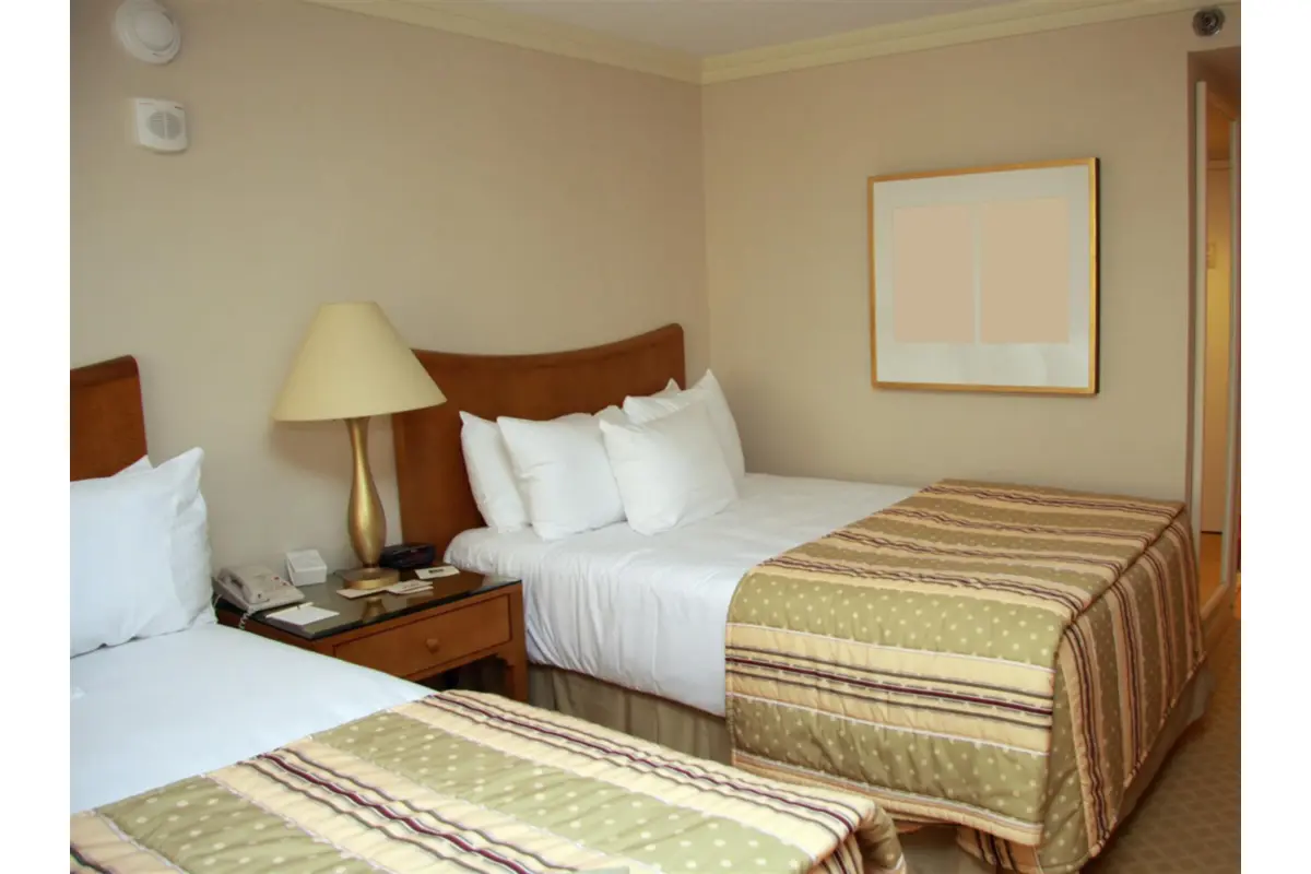 Huis te  koop in Kortrijk 8500 1600000.00€  slaapkamers 1000.00m² - Zoekertje 661903