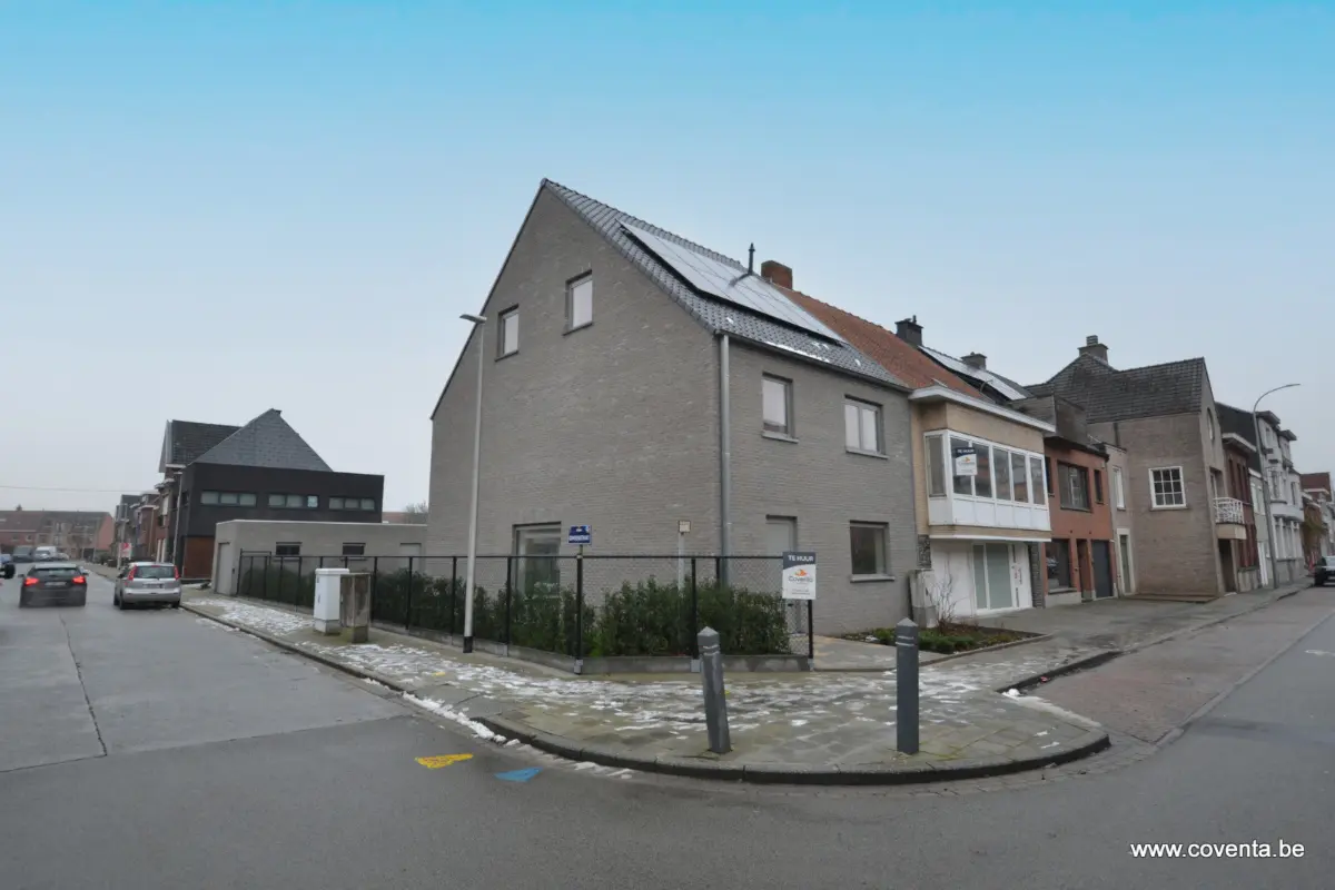 Huis te  in Izegem 8870 1150.00€ 4 slaapkamers 200.00m² - Zoekertje 663102