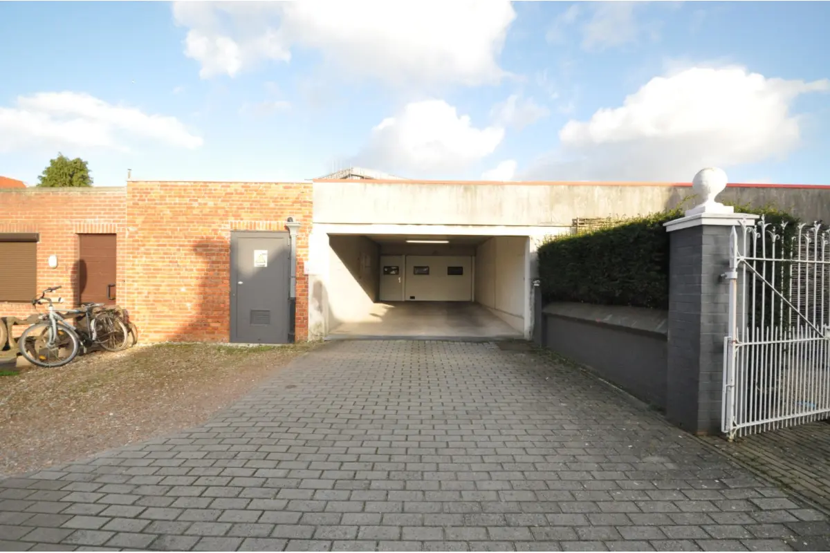 Parking & garage te  huur in Knokke 8300 130.00€  slaapkamers m² - Zoekertje 663495