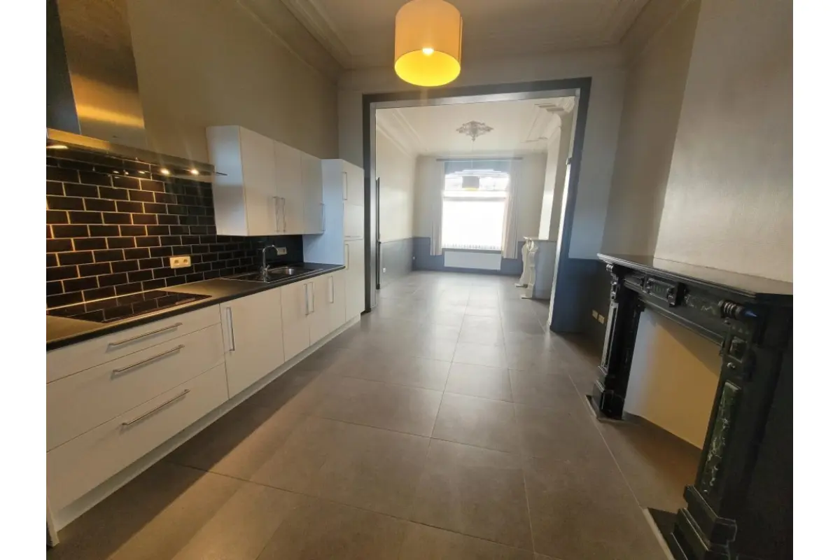 Appartement te  huur in Brugge 8000 800.00€ 1 slaapkamers 80.00m² - Zoekertje 663478